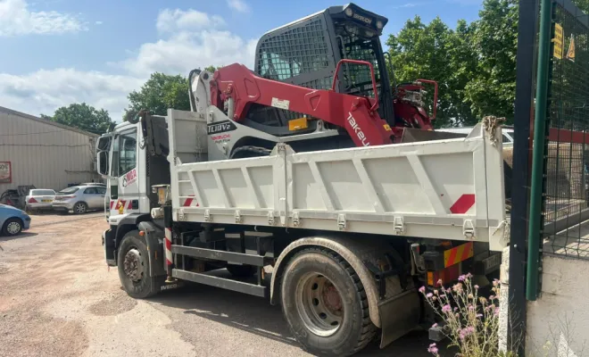 🚜 MCA Terrassement investit dans un bobcat au Luc pour des chantiers plus efficaces et maîtrisés, Le Luc, MCA